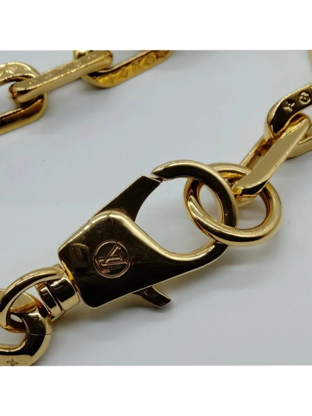 Louis Vuitton bold louis
